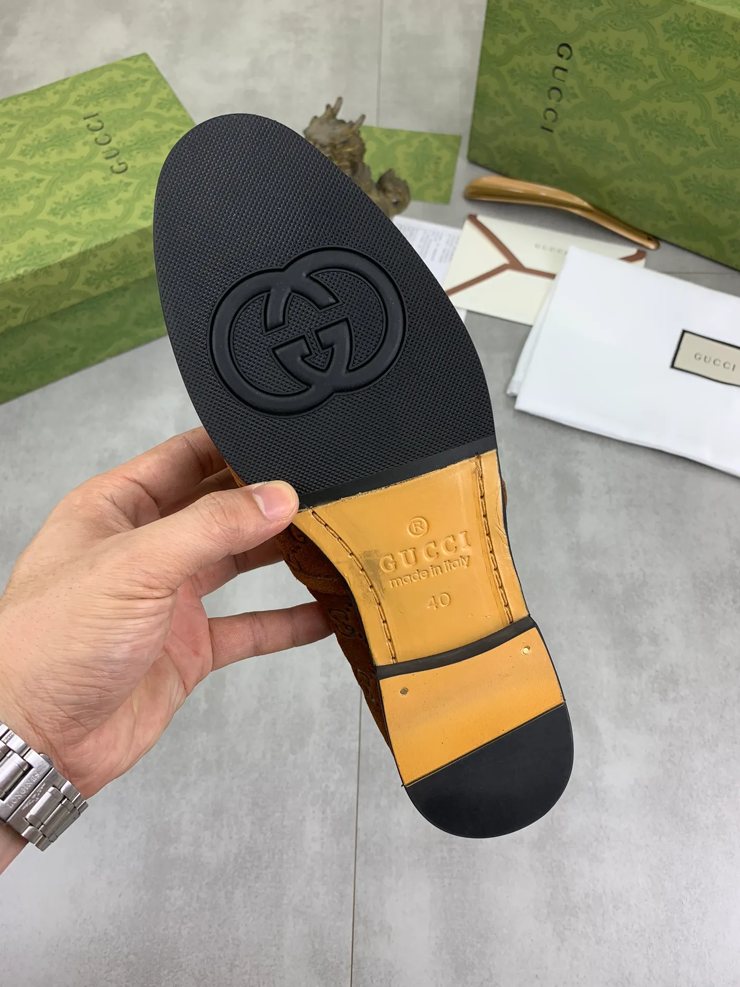 Men's Men's Shoes 💰P500💰【New Style】Water-dyed Niuli Gucci's most popular selection of lazy slip-on leather shoes (Gucci) official website latest Gucci lazy leather shoes, hot style 💥 simple and elegant style, exclusive for trendy men. Unique official website latest brand original double G embossing Elements 👑 Original Gucci decoration, fashionable and elegant, fabric original calfskin ✅ fully imported first-layer cowhide lining, official website designated wear-resistant, rubber business outsole, classic model taken at the counter in real life 🎬38-44 Various colors available